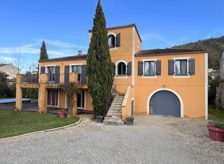  Maison � vendre 6 pi�ces 203 m�