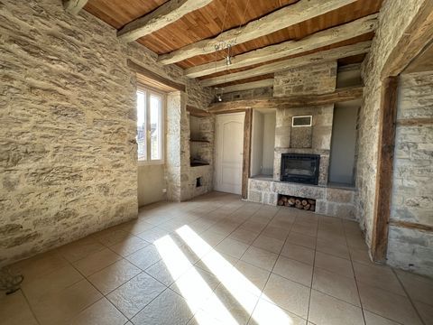   Maison de village en pierre avec vue d�gag�e Maison - 105 m�