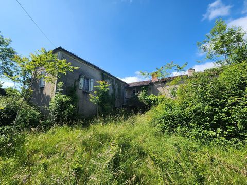   Propri�t� � r�nover sur 11 hectares de terrain Maison - 6 pi�ce(s) - 170 m�