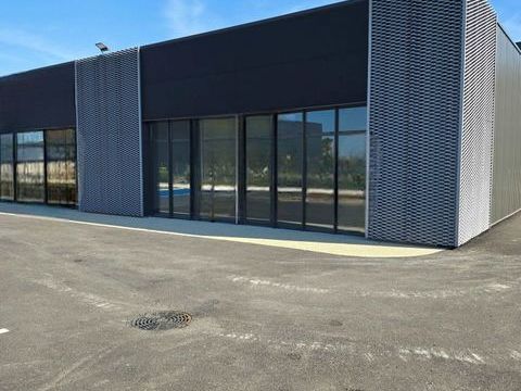 Vente Murs commerciaux 163 m&sup2; 335000 26130 Saint-paul-trois-ch�teaux