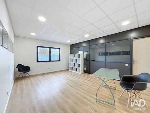 Location Bureaux 23 m&sup2; 640 77170 Servon