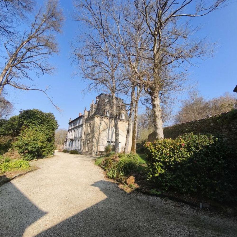 � vendre  Propri�t�/ch�teau Guingamp (22200)