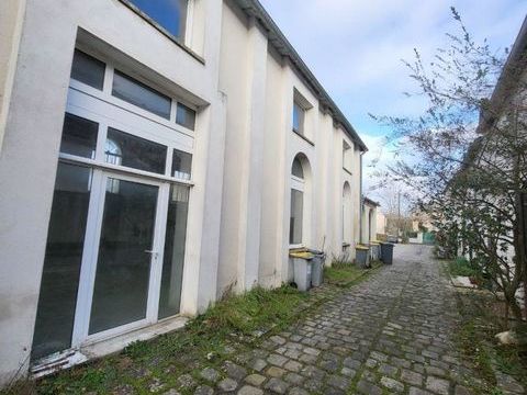 Vente Local d'activit&eacute;s 300 m&sup2; 421000 77140 Nemours