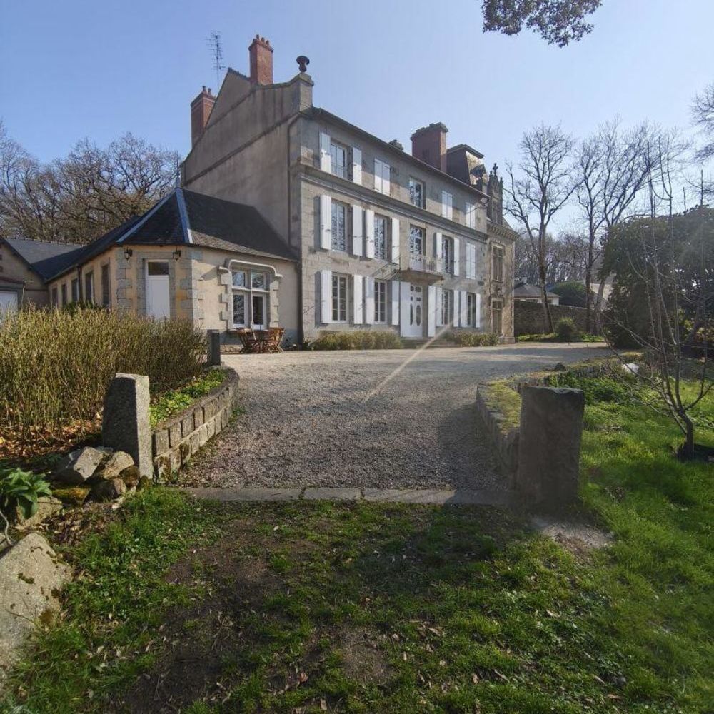 � vendre  Propri�t�/ch�teau Guingamp (22200)