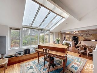  Maison � vendre 9 pi�ces 319 m�