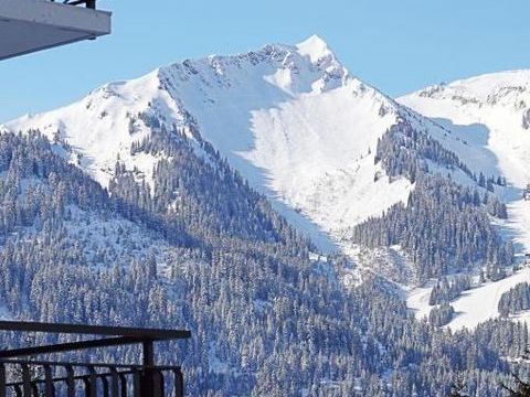 Vente H&ocirc;tel-restaurant 931 m&sup2; 2190000 74390 Ch�tel