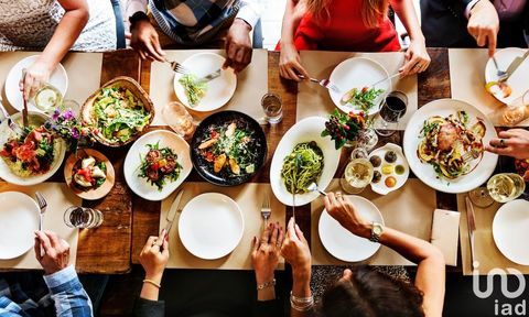 Vente Restaurant 120 m&sup2; 180000 39100 Dole