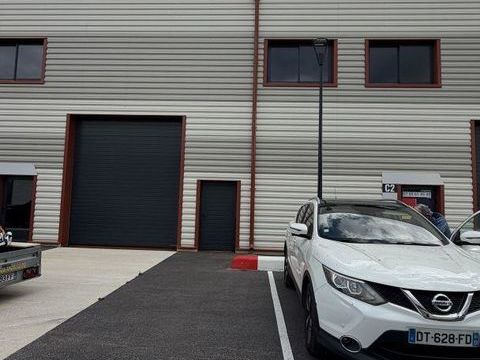 Vente Hangar 260 m&sup2; 495000 83870 Signes