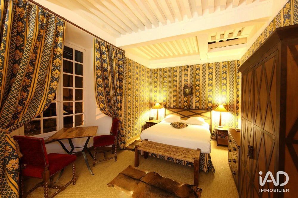 � vendre  Propri�t�/ch�teau Saint-Georges (15100)