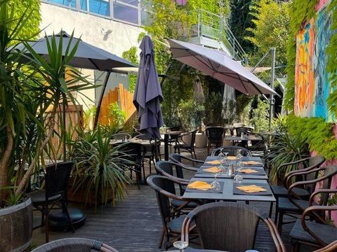 Vente Bar-brasserie 500 m&sup2; 470000 30900 N�mes