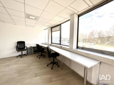 Location Murs commerciaux 121 m&sup2; 1750 01700 Miribel