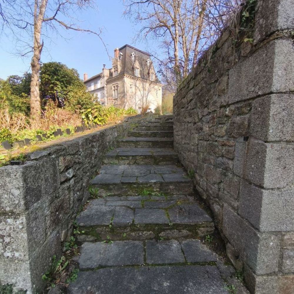 � vendre  Propri�t�/ch�teau Guingamp (22200)