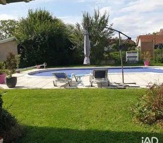  Maison � vendre 9 pi�ces 360 m�