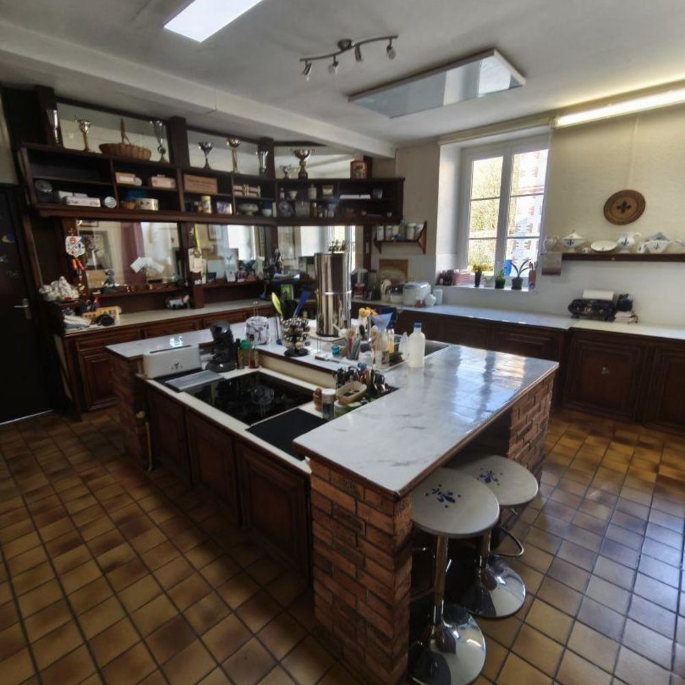 � vendre  Propri�t�/ch�teau Guingamp (22200)