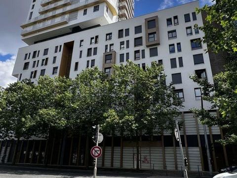 Location Local d'activit&eacute;s 968 m&sup2; 12833 93130 Noisy-le-sec