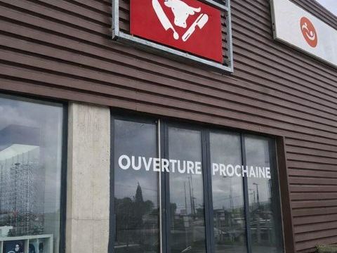 Vente Murs commerciaux 207 m&sup2; 313740 11800 Tr�bes