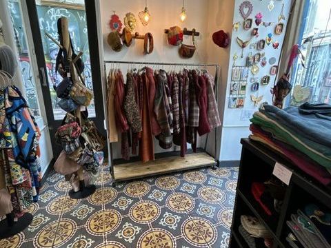 Vente Boutique/Local commercial 100 m&sup2; 109000 13006 Marseille