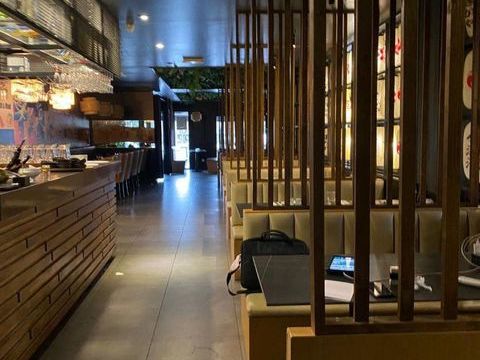 Vente Restaurant 300 m&sup2; 569000 92140 Clamart