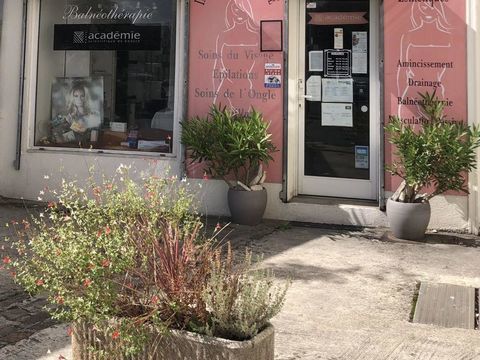 Vente Boutique/Local commercial 73 m&sup2; 29000 94520 Mandres-les-roses