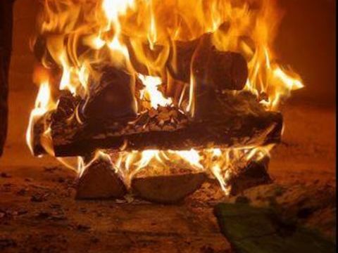 Vente Pizzeria 106 m&sup2; 79200 05300 Laragne-mont�glin