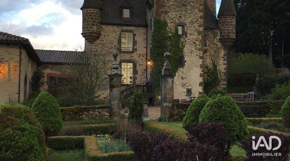 � vendre  Propri�t�/ch�teau Saint-Georges (15100)