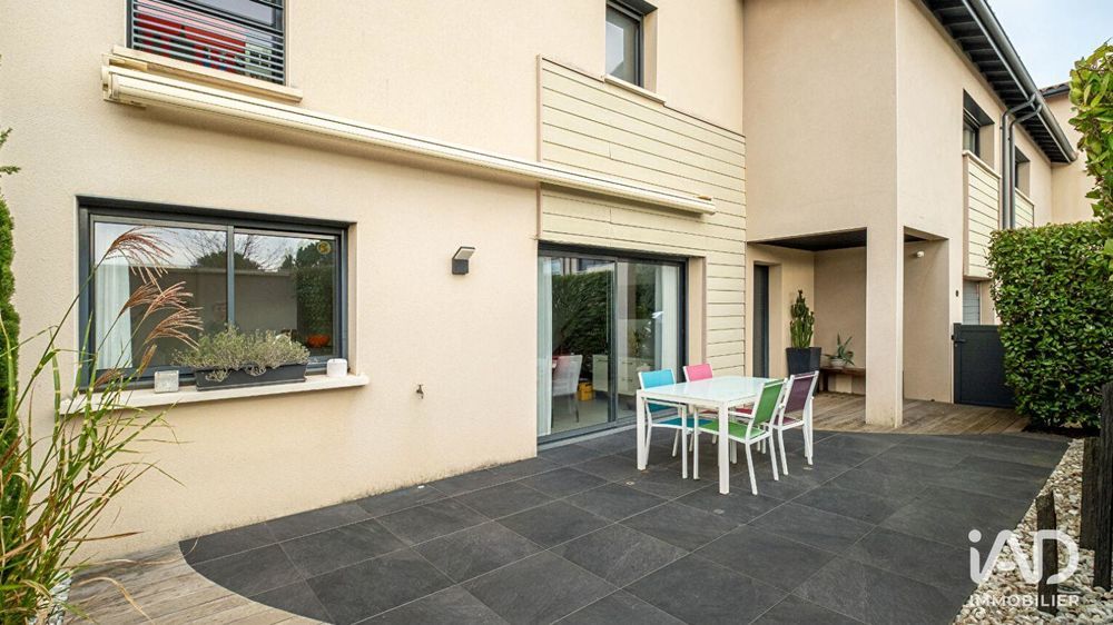 � vendre  Maison Saint-Priest (69800)