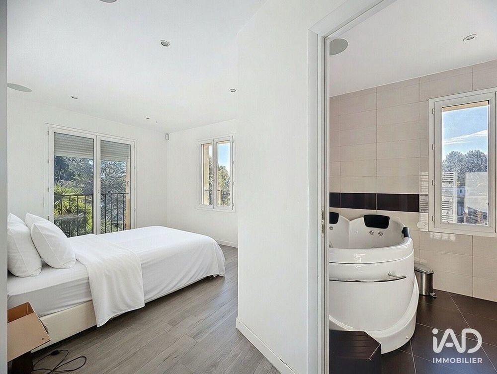 � vendre  Maison Antibes (06600)