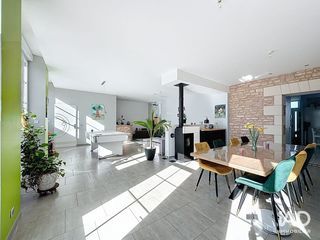  Maison � vendre 6 pi�ces 210 m�