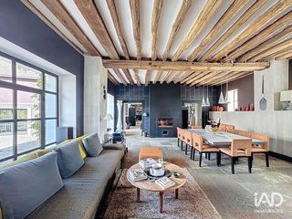  Maison � vendre 15 + pi�ces 1445 m�