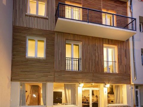 Vente H&ocirc;tel 250 m&sup2; 470000 38680 Rencurel