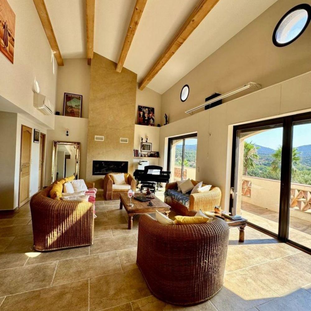 � vendre  Maison Le Plan-de-la-Tour (83120)