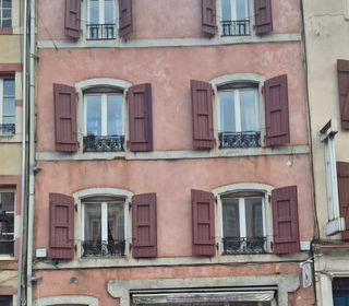  Immeuble � vendre 10 pi�ces 319 m�