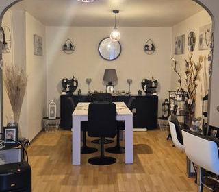  Immeuble � vendre 10 pi�ces 319 m�