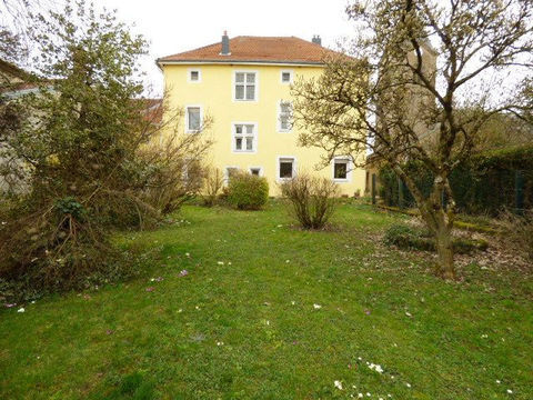   Vente Maison Maison - 9 pi�ce(s) - 320 m�