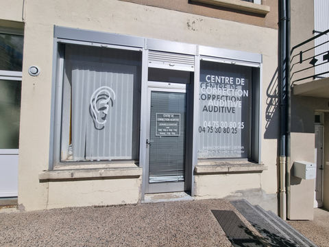 Local commercial 327 07320 St agreve