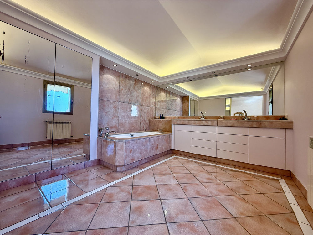 � vendre  Maison Roquebrune-Cap-Martin (06190)