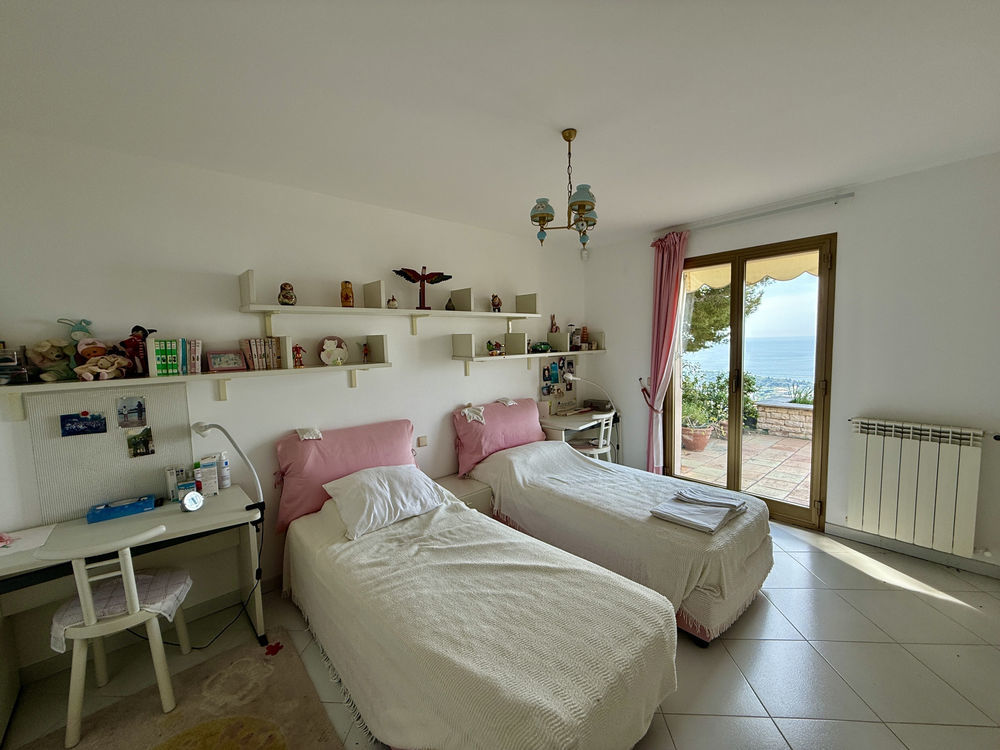 � vendre  Maison Roquebrune-Cap-Martin (06190)