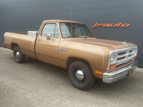 Dodge RAM 3.7 D100 6 CYLINDRES 1986 occasion Jonqui&egrave;res 84150