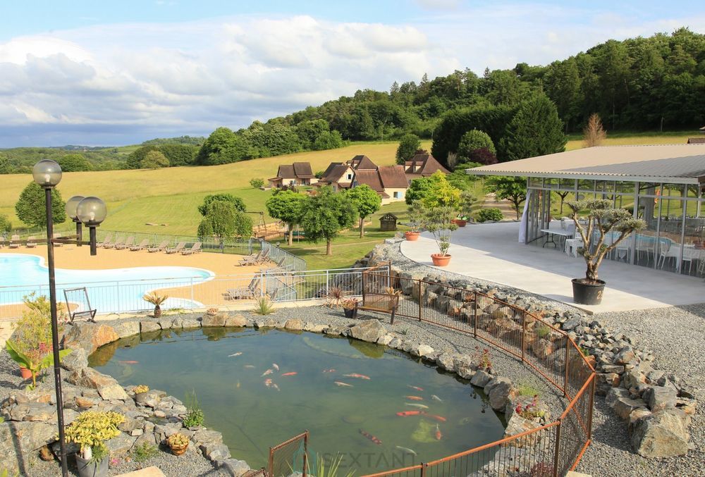 � vendre  Villa Hautefort (24390)