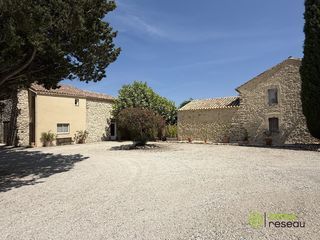  Villa � vendre 12 pi�ces 250 m�
