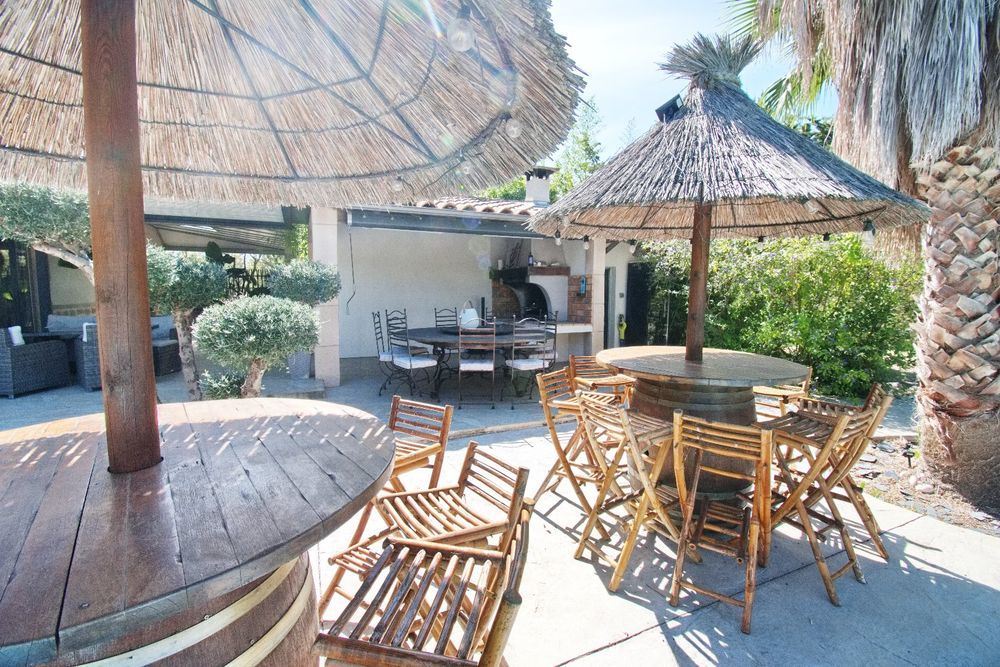 � vendre  Maison M�ze (34140)