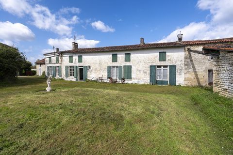   Maison de caract�re Maison - 15 + pi�ce(s) - 248 m�
