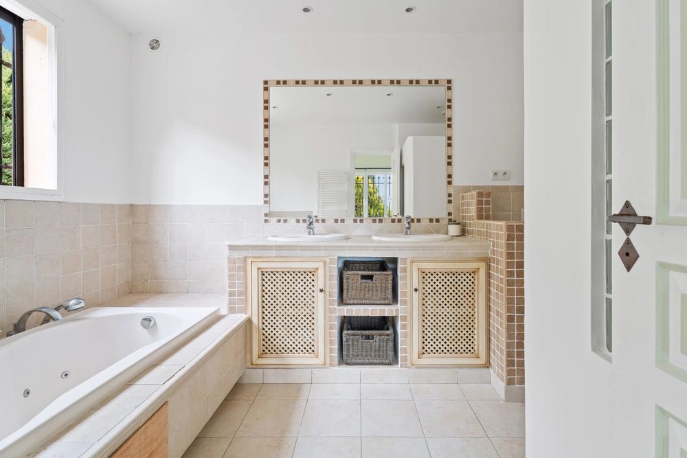 � vendre  Maison La Colle-sur-Loup (06480)