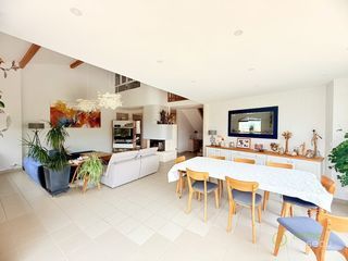  Maison � vendre 7 pi�ces 198 m�