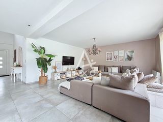  Maison � vendre 8 pi�ces 222 m�