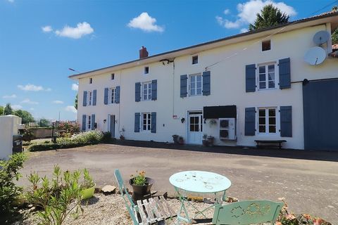   Maison et d�pendances Maison - 8 pi�ce(s) - 213 m�