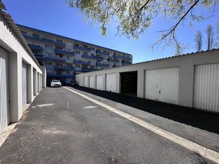  Parking / Garage � louer 1 pi�ce 13 m�