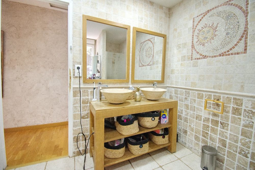 � vendre  Maison M�ze (34140)