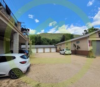  Immeuble � vendre 425 m�