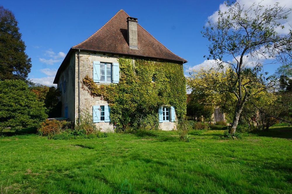 � vendre  Villa Saint-Jory-de-Chalais (24800)